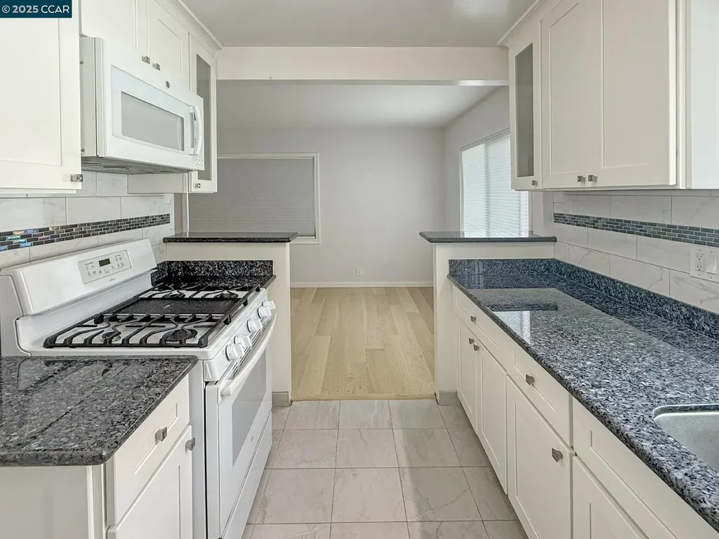 1919 Curtis Berkeley CA 94702