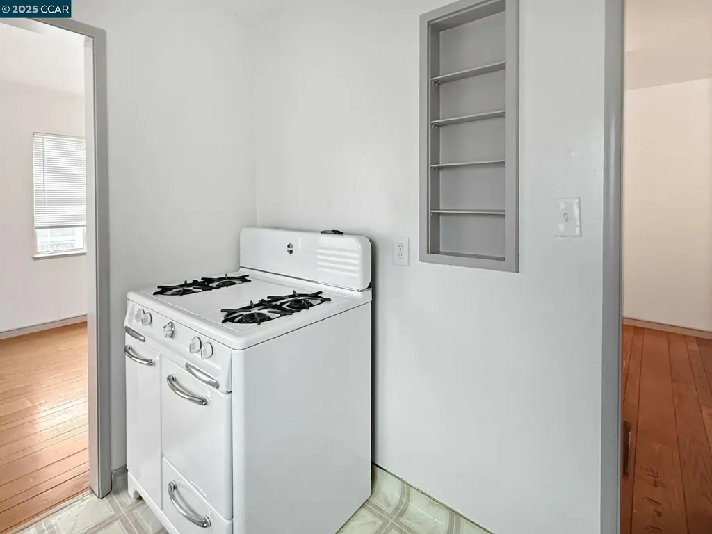 1919 Curtis Berkeley CA 94702