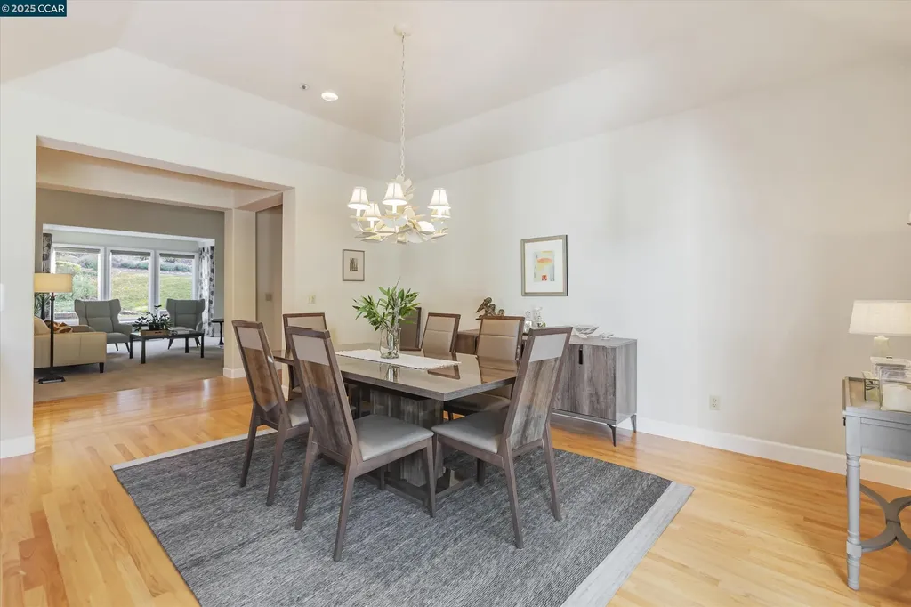 31 Merrill Circle S Moraga CA 94556