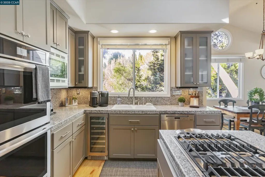 31 Merrill Circle S Moraga CA 94556