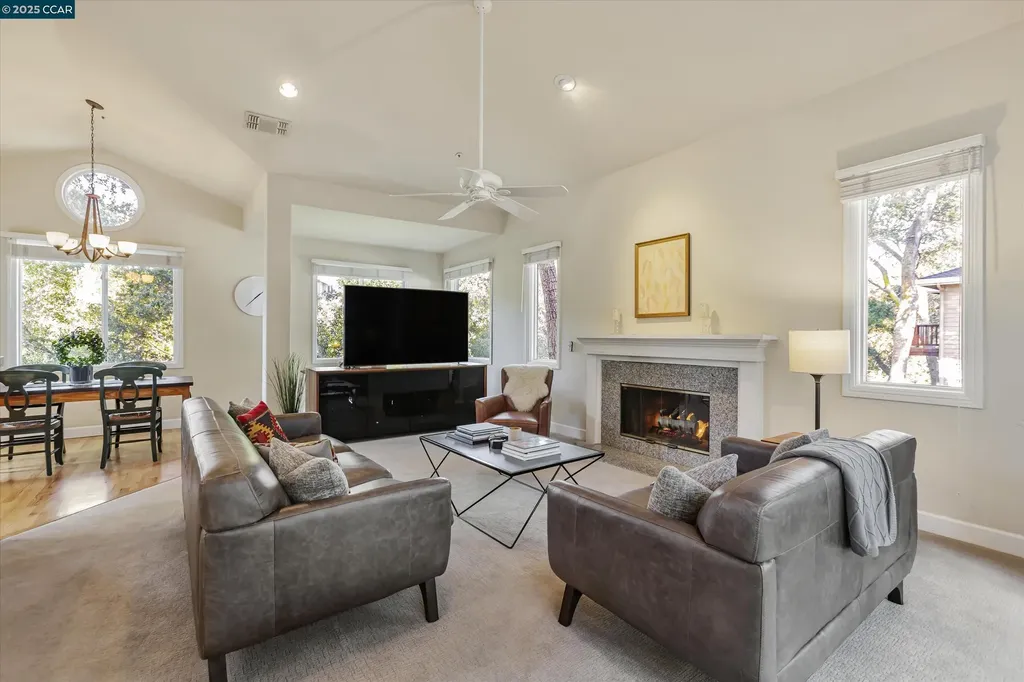 31 Merrill Circle S Moraga CA 94556