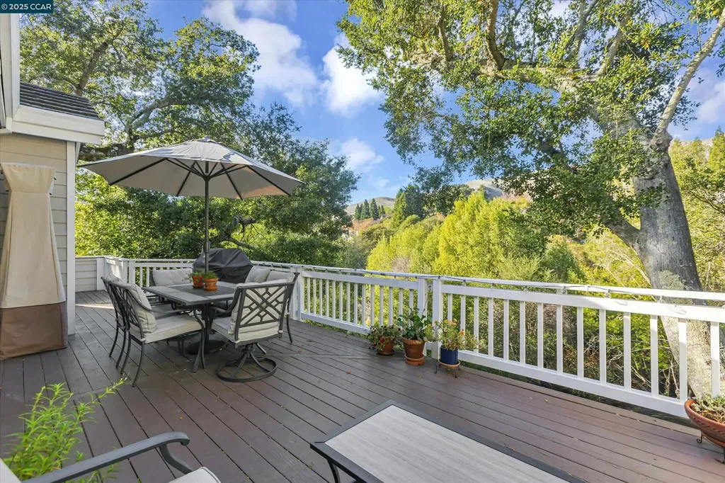 31 Merrill Circle S Moraga CA 94556