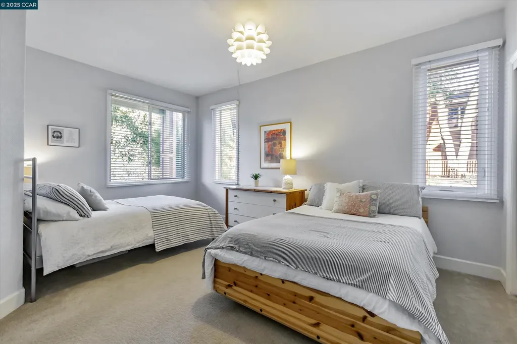 31 Merrill Circle S Moraga CA 94556