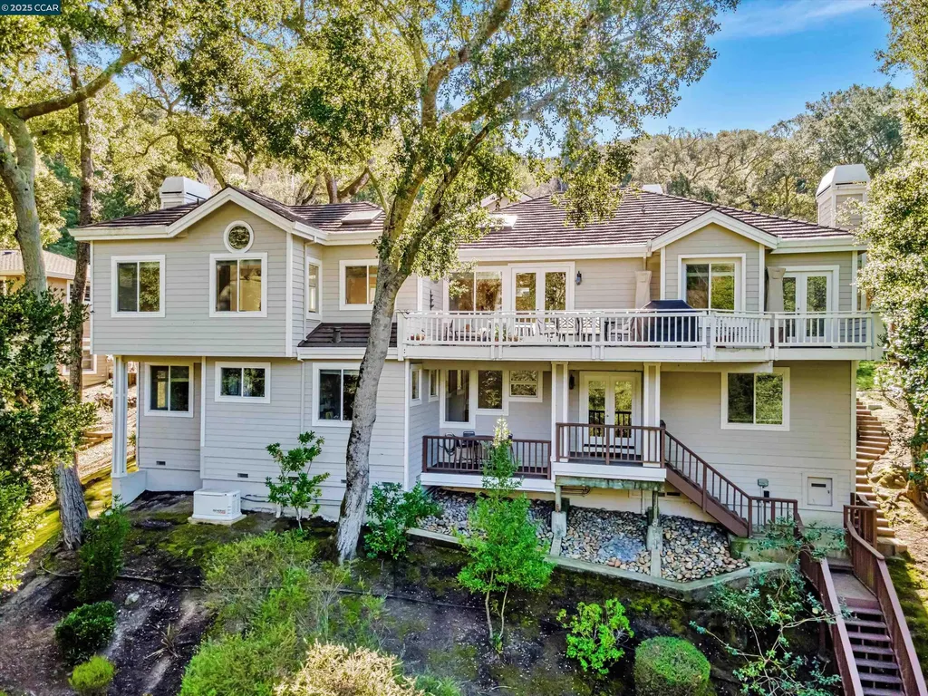 31 Merrill Circle S Moraga CA 94556