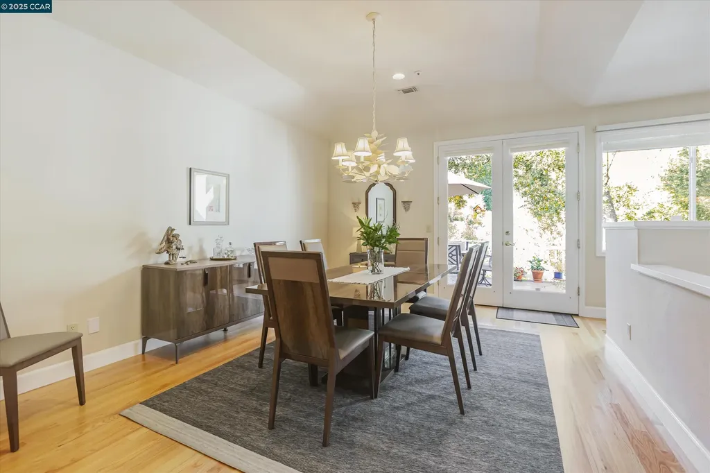 31 Merrill Circle S Moraga CA 94556