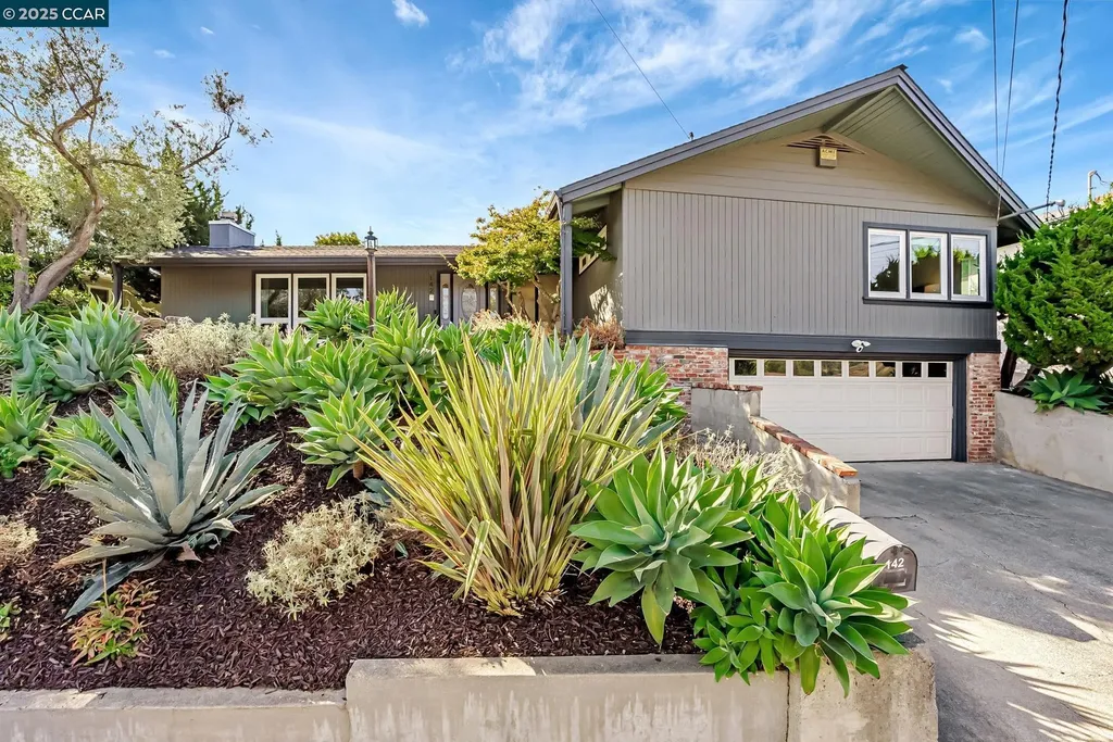 142 Sequoyah View Drive Oakland CA 94605