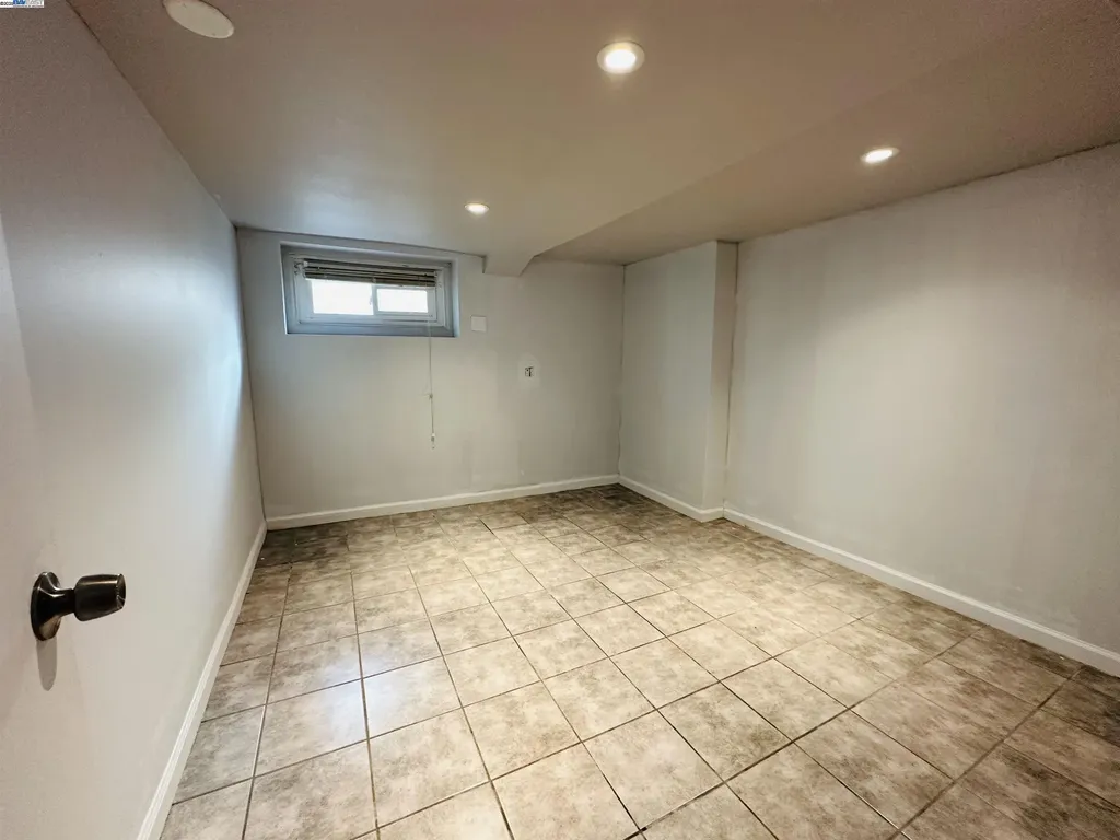 1301 60th Avenue Oakland CA 94621