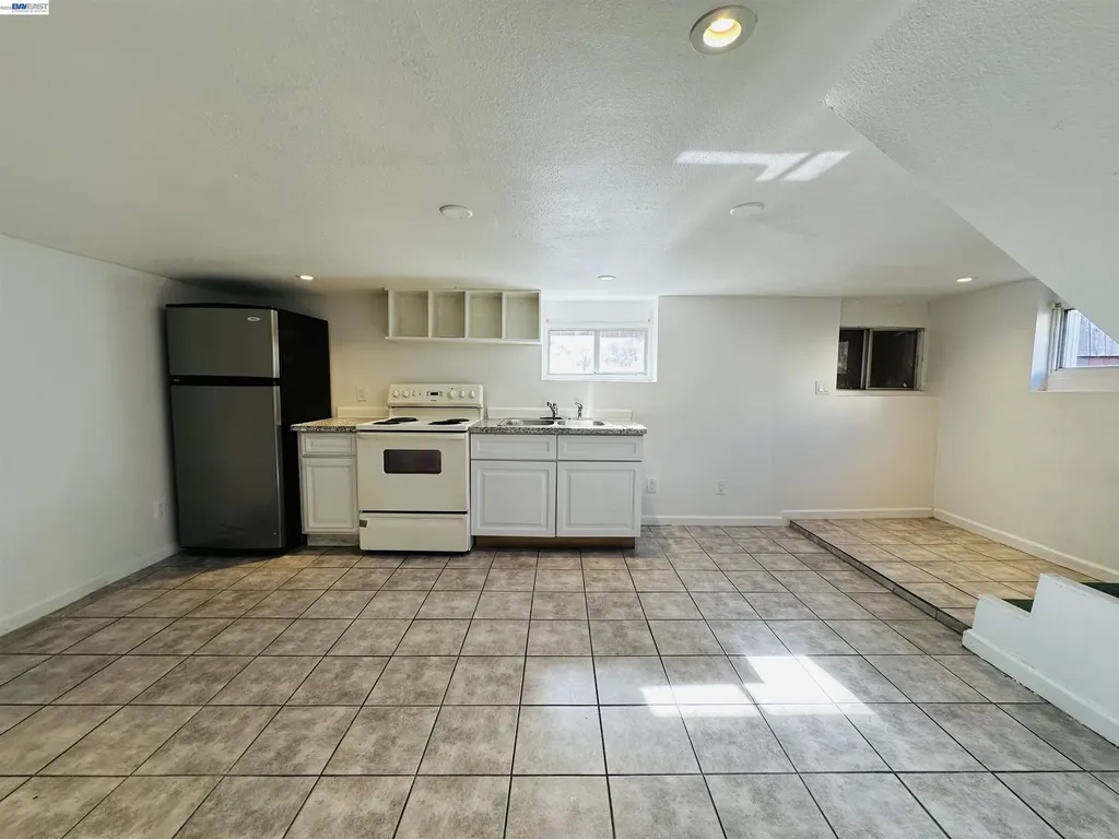 1301 60th Avenue Oakland CA 94621