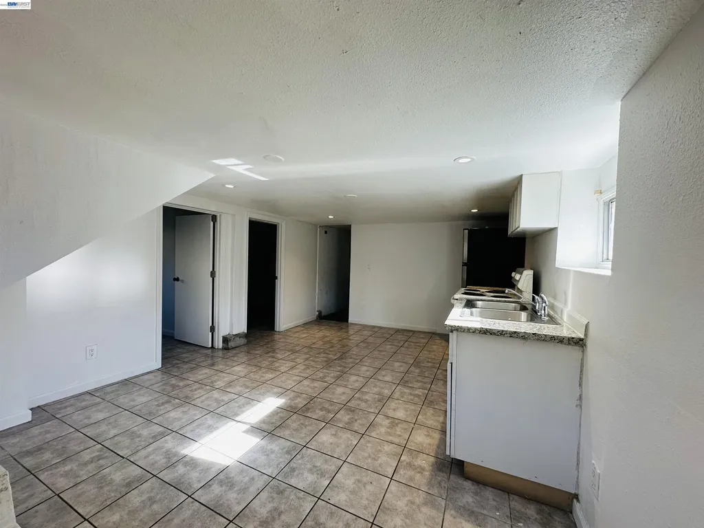 1301 60th Avenue Oakland CA 94621