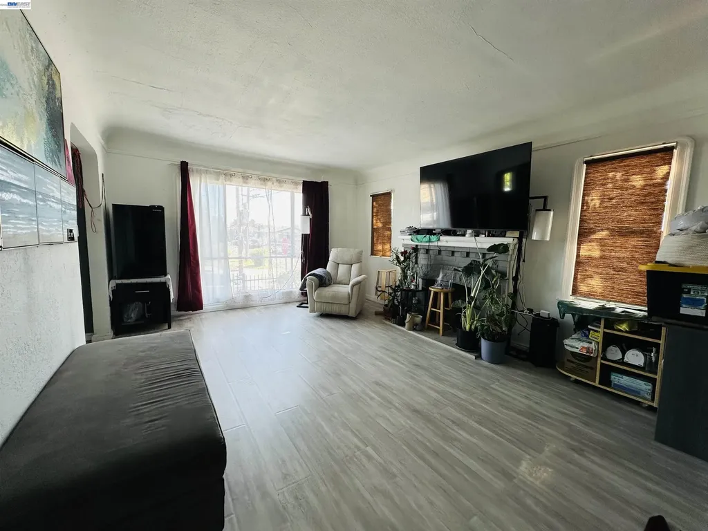 1301 60th Avenue Oakland CA 94621