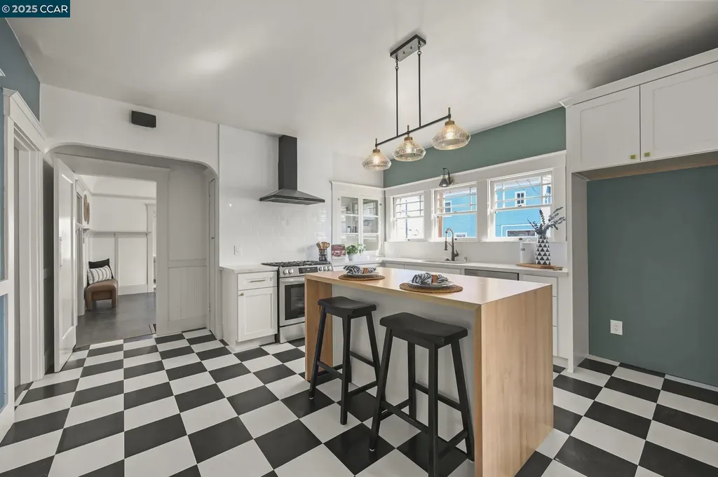 236 Buckley Street Martinez CA 94553