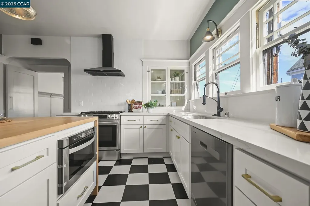 236 Buckley Street Martinez CA 94553