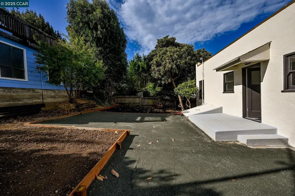 236 Buckley Street Martinez CA 94553