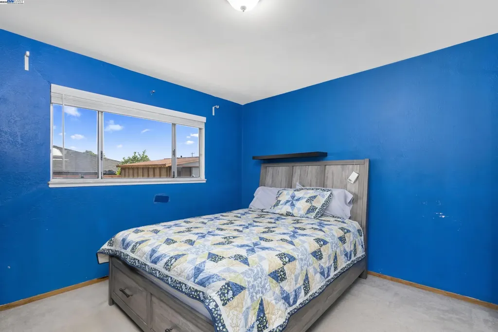 677 Fairway Street Hayward CA 94544