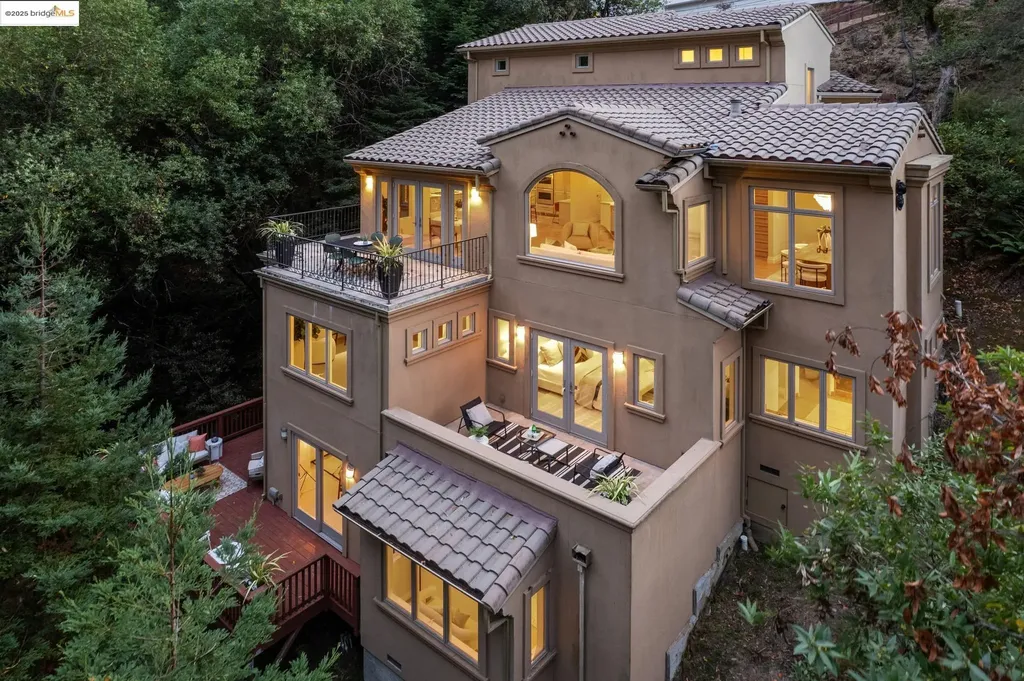 6389 Westover Drive Oakland CA 94611