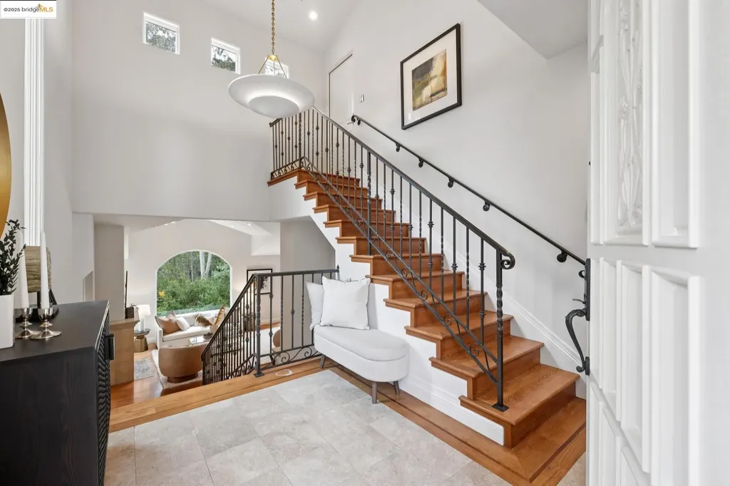 6389 Westover Drive Oakland CA 94611