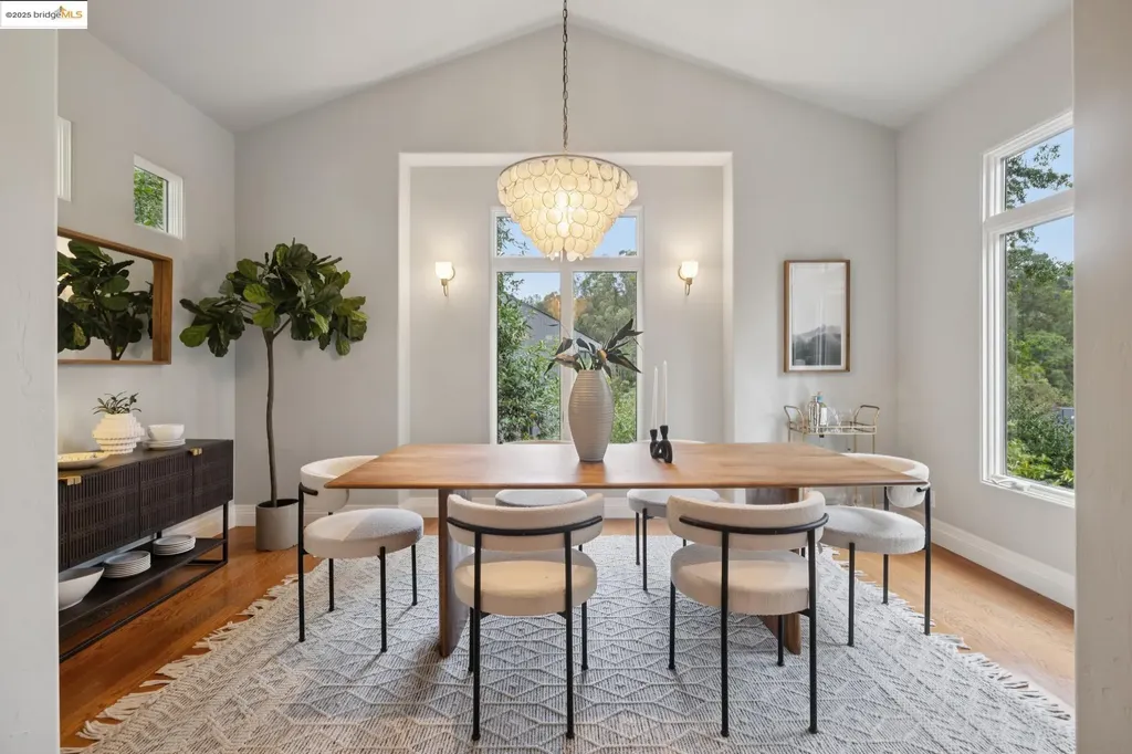 6389 Westover Drive Oakland CA 94611