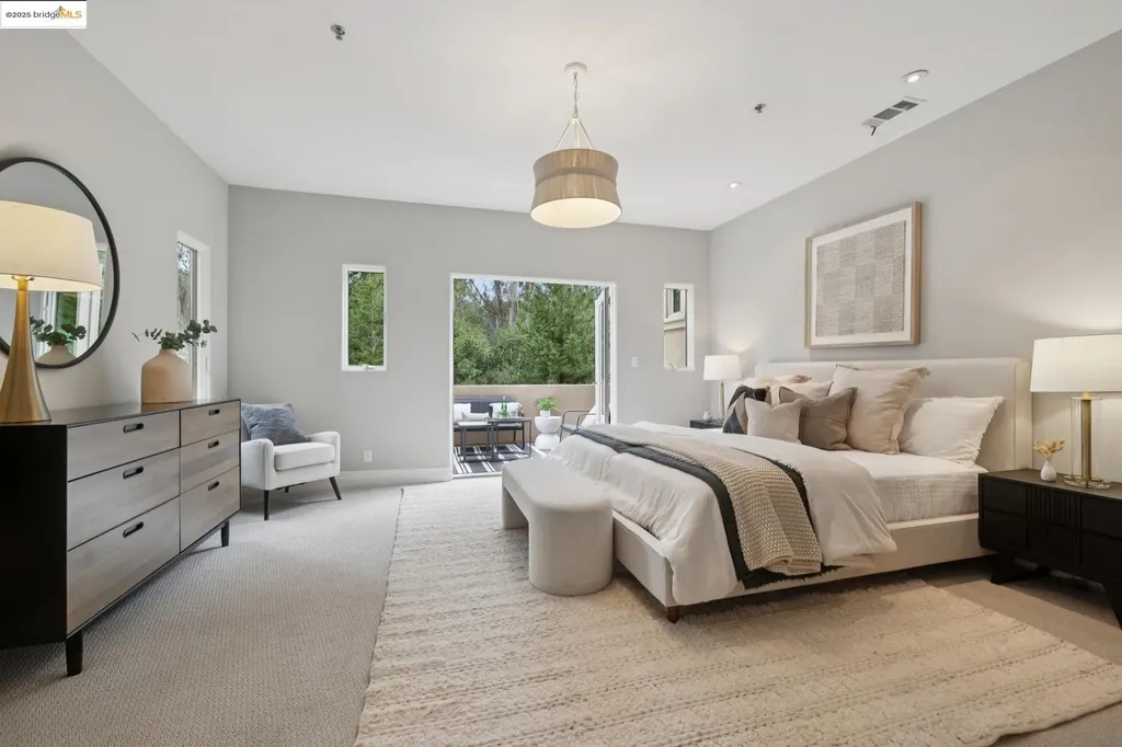 6389 Westover Drive Oakland CA 94611