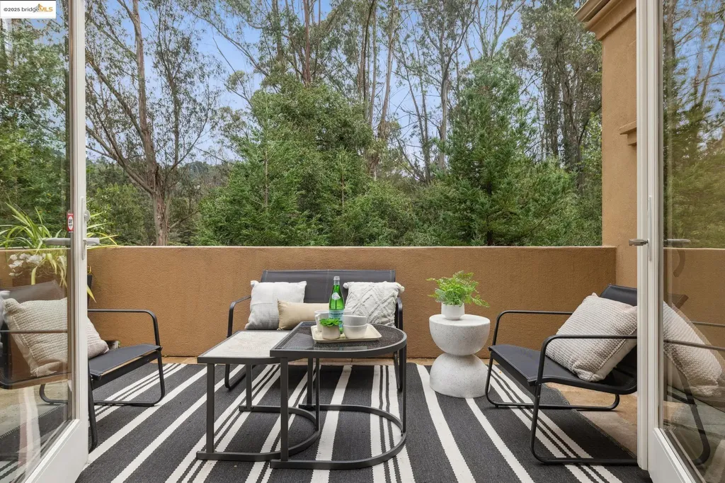 6389 Westover Drive Oakland CA 94611