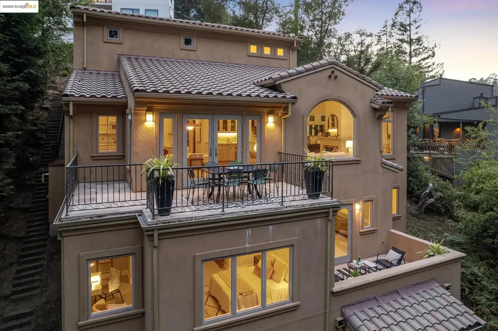6389 Westover Drive Oakland CA 94611
