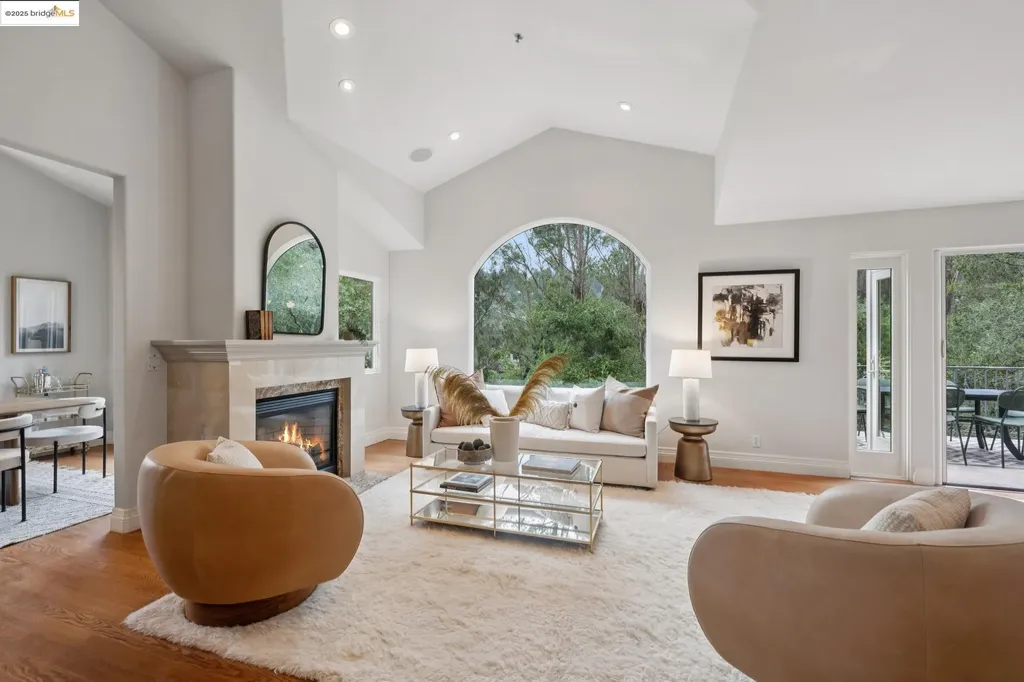 6389 Westover Drive Oakland CA 94611