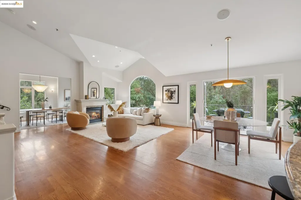 6389 Westover Drive Oakland CA 94611