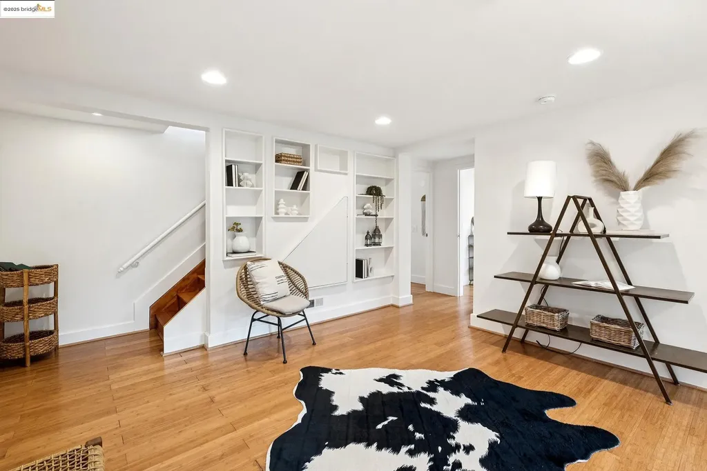 1832 Woodhaven Way Oakland CA 94611