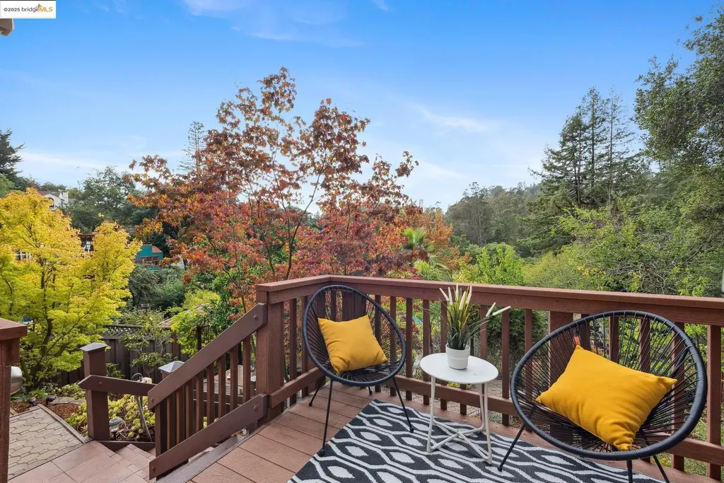 1832 Woodhaven Way Oakland CA 94611