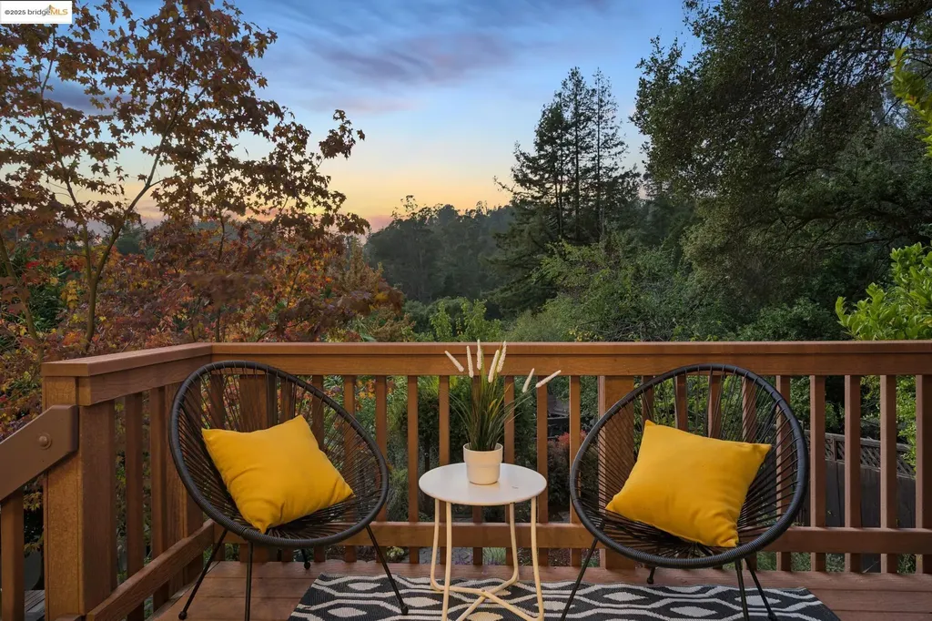 1832 Woodhaven Way Oakland CA 94611