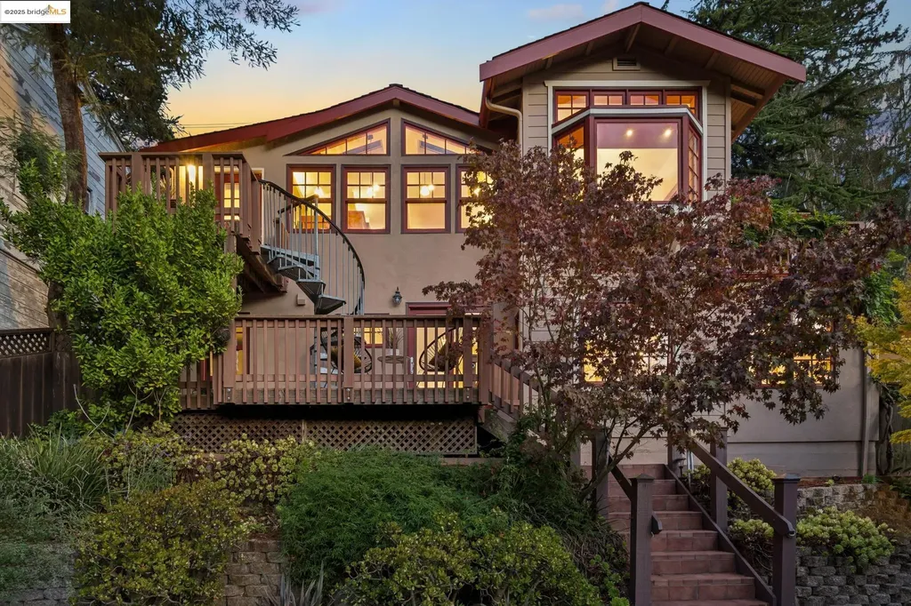 1832 Woodhaven Way Oakland CA 94611