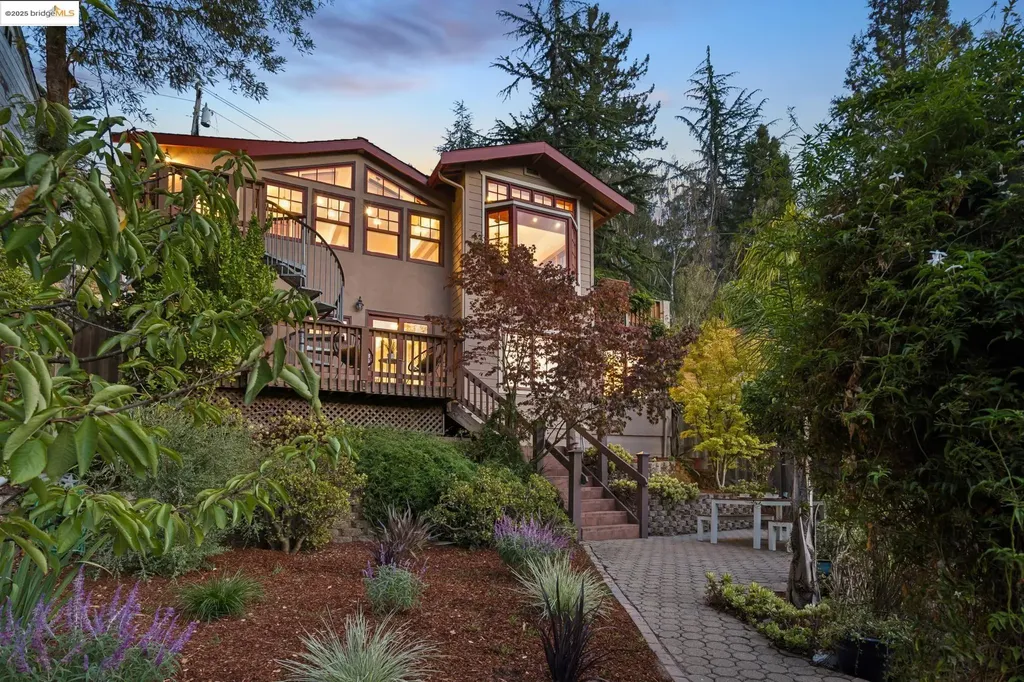 1832 Woodhaven Way Oakland CA 94611