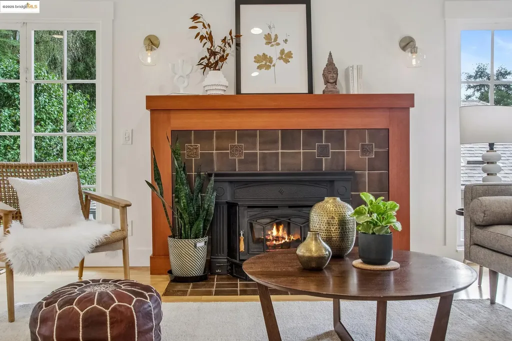 1832 Woodhaven Way Oakland CA 94611