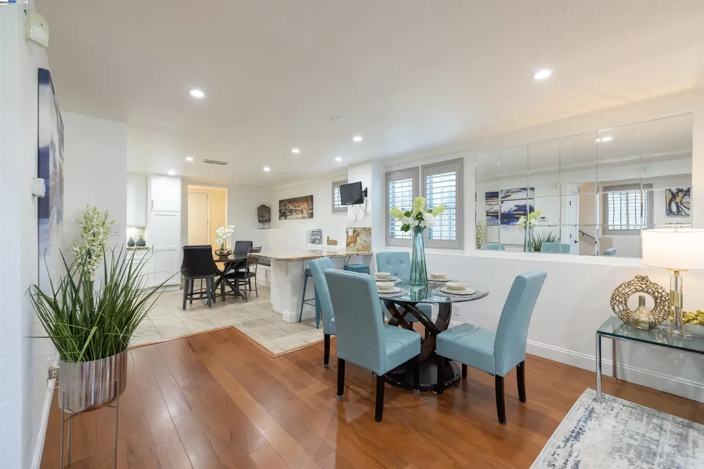 1234 Willow Street Oakland CA 94607