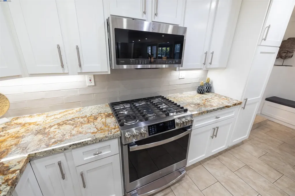 1234 Willow Street Oakland CA 94607