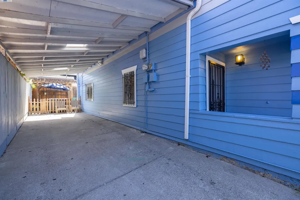 1234 Willow Street Oakland CA 94607