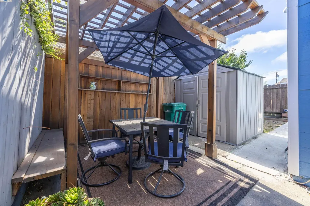 1234 Willow Street Oakland CA 94607