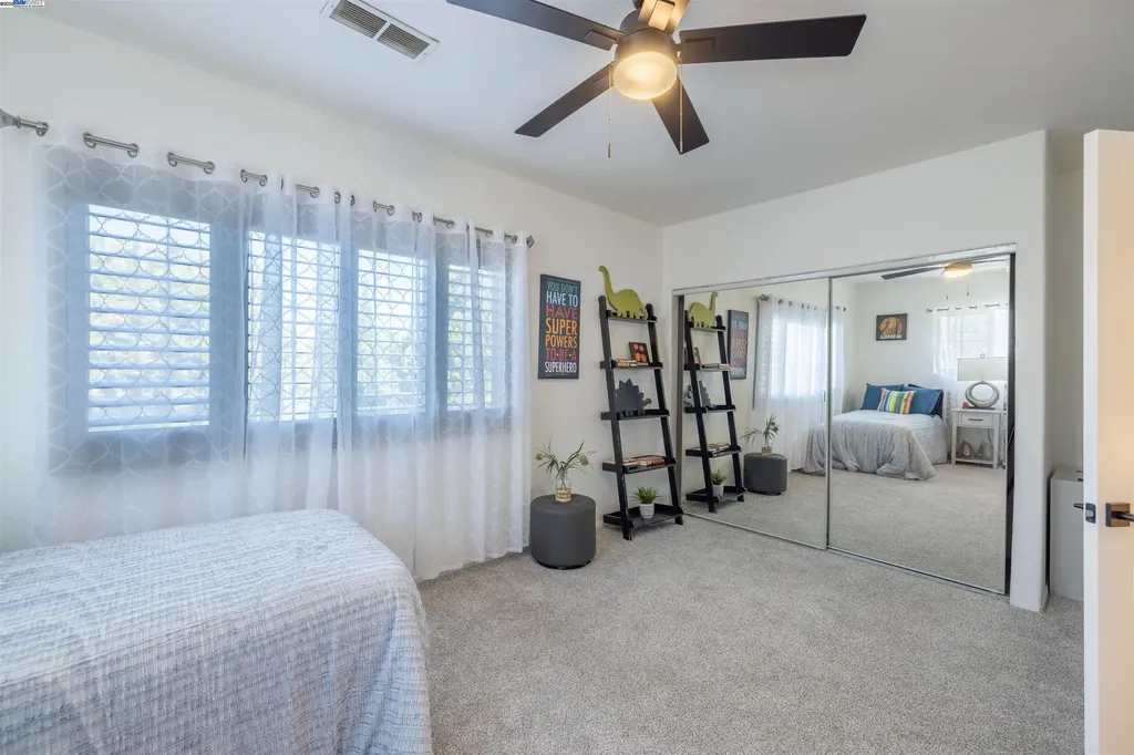 1234 Willow Street Oakland CA 94607