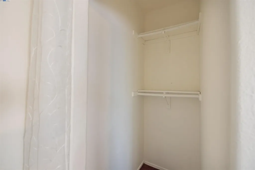 1234 Willow Street Oakland CA 94607