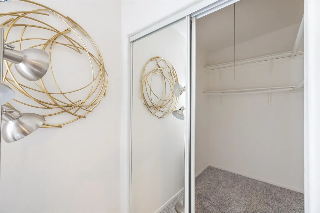 1234 Willow Street Oakland CA 94607