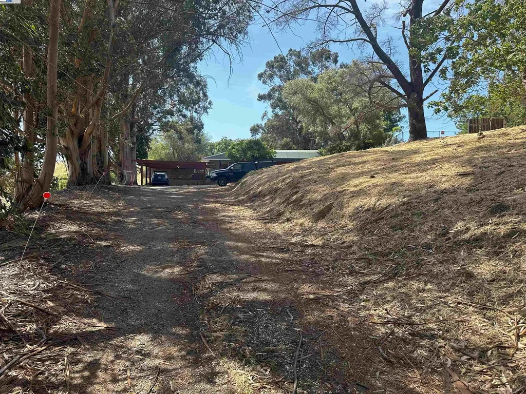 194 Hillcroft Way Walnut Creek CA 94597