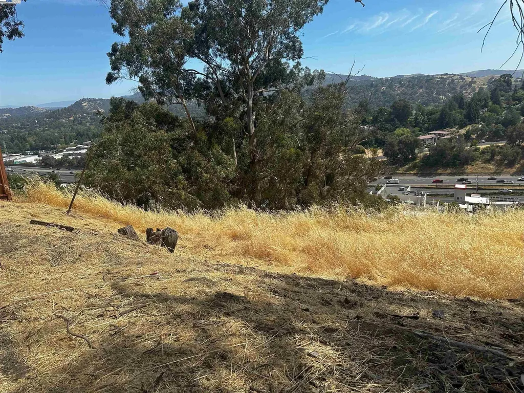 194 Hillcroft Way Walnut Creek CA 94597