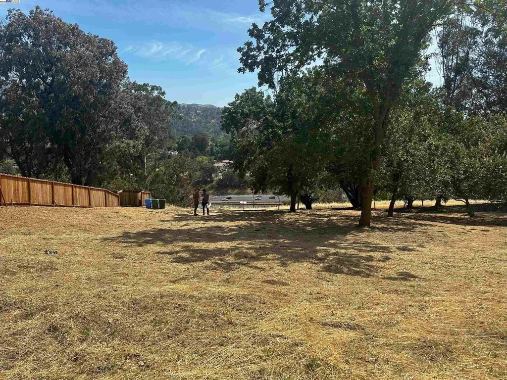 194 Hillcroft Way Walnut Creek CA 94597