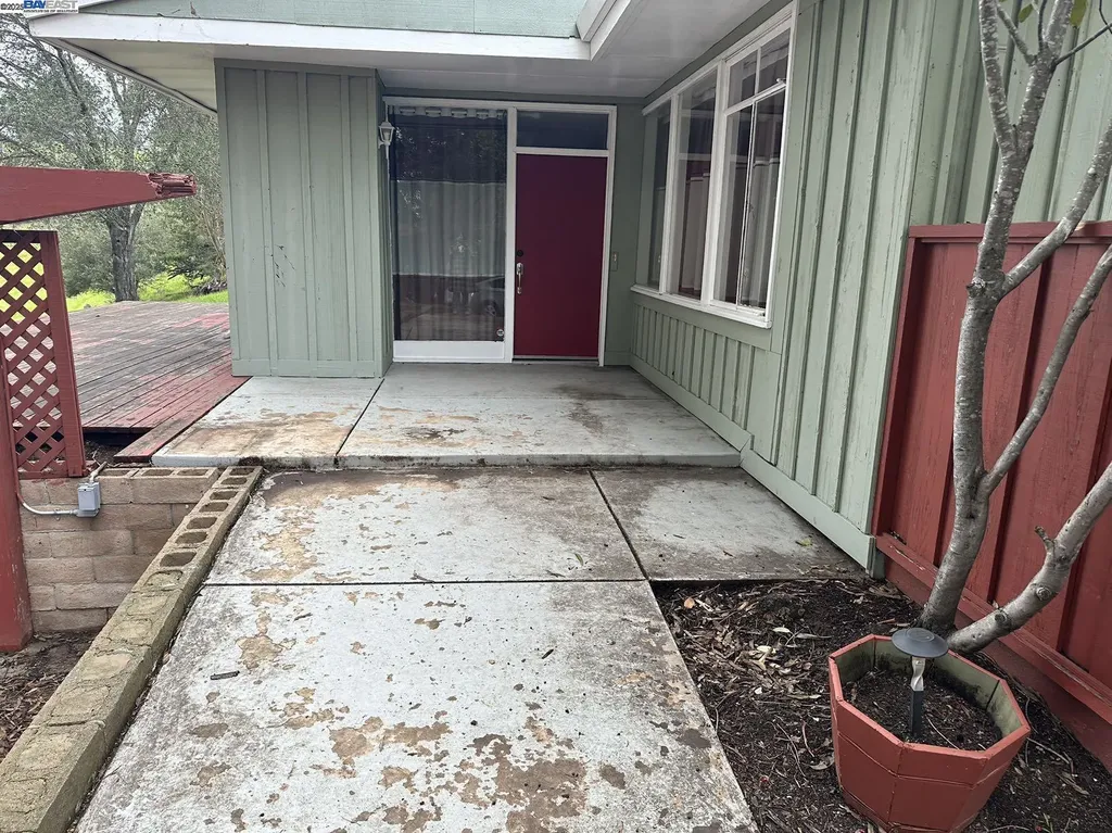 194 Hillcroft Way Walnut Creek CA 94597