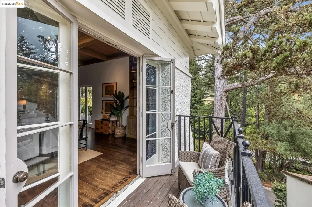 305 The Uplands Berkeley CA 94705