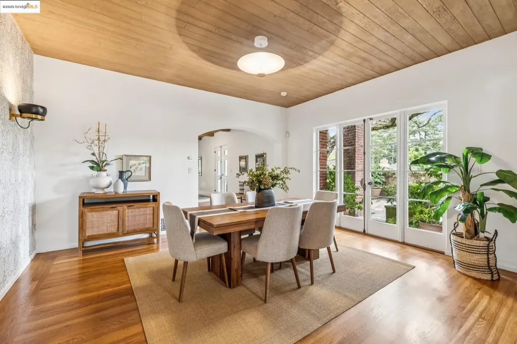 305 The Uplands Berkeley CA 94705