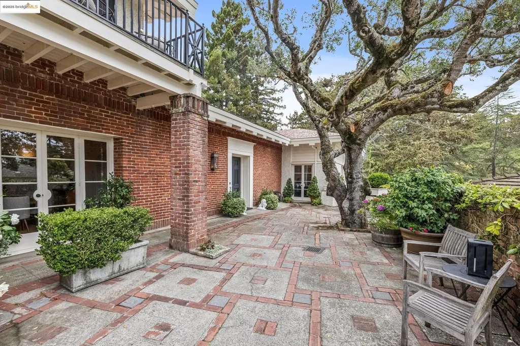 305 The Uplands Berkeley CA 94705