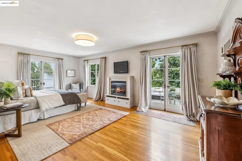 305 The Uplands Berkeley CA 94705