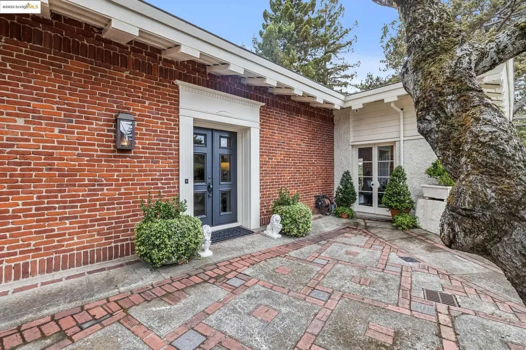 305 The Uplands Berkeley CA 94705