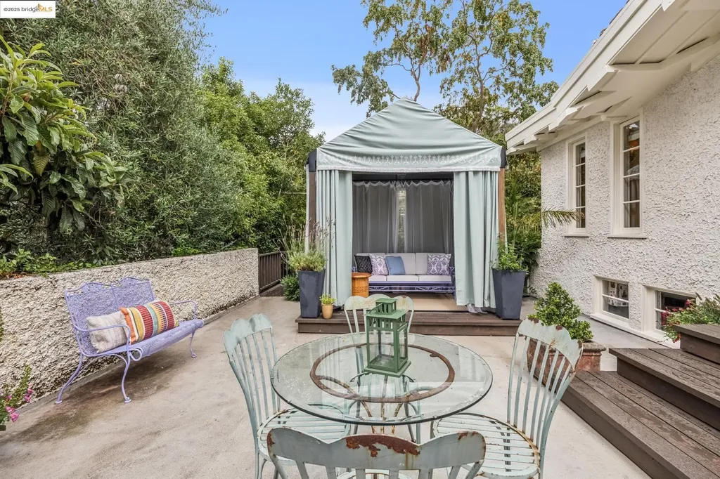305 The Uplands Berkeley CA 94705