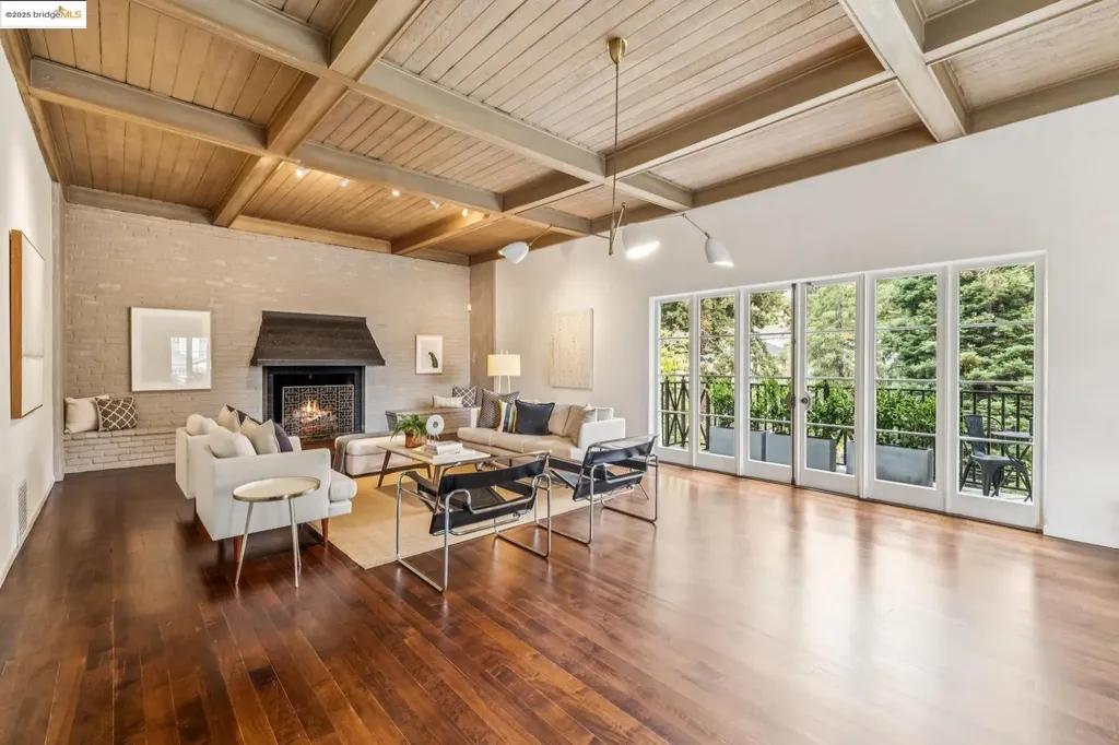 305 The Uplands Berkeley CA 94705